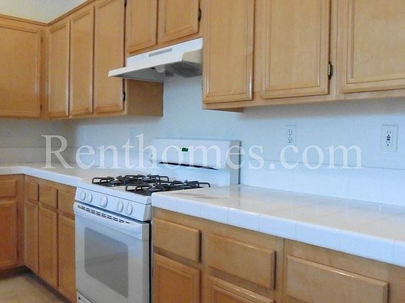 3rd image of 10715 Wexford St Unit 8