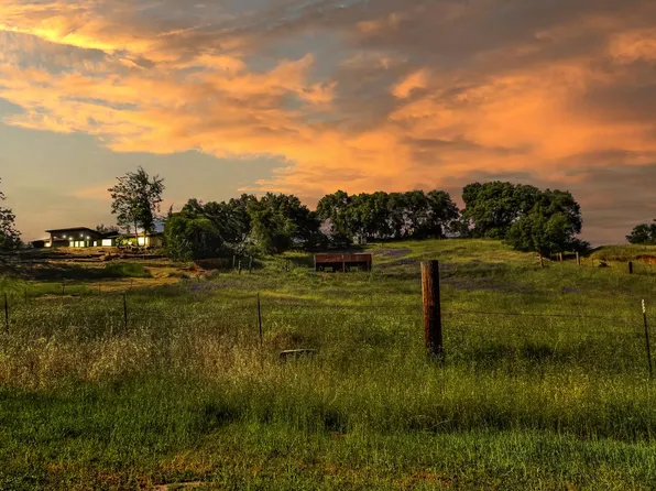 8535 Irish Ln, Newcastle, CA 95658