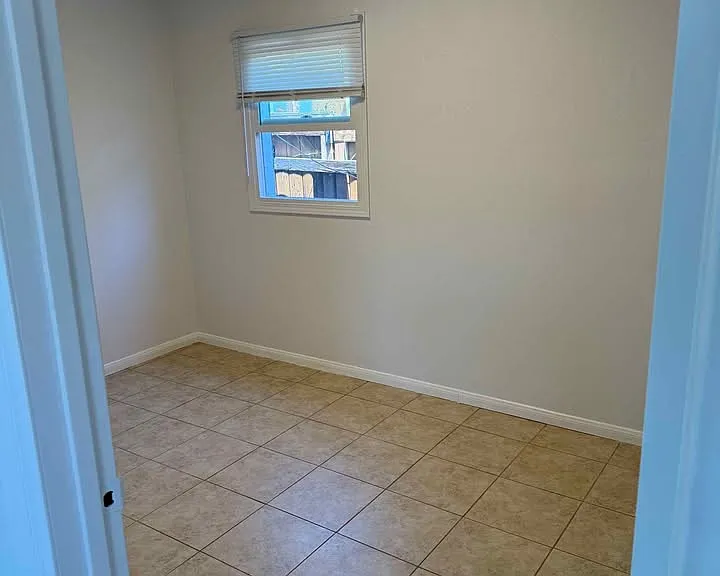 902 Tait St #4 — Photo 7