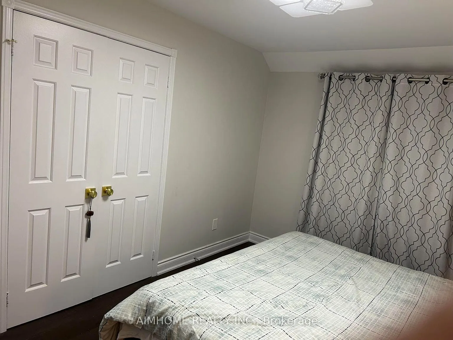 1 bed, $1,050 — Photo 2