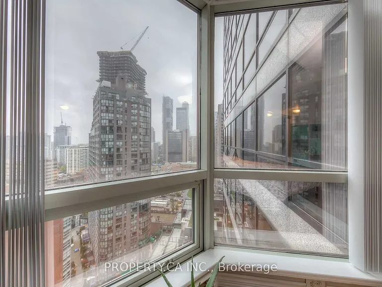 1001 Bay St #2107 — Photo 12