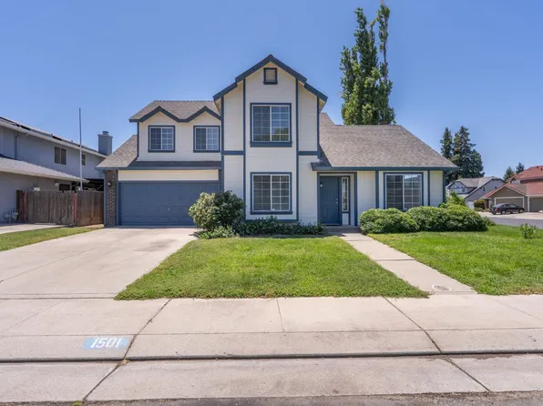 1501 Ullrey Ave, Escalon, CA 95320