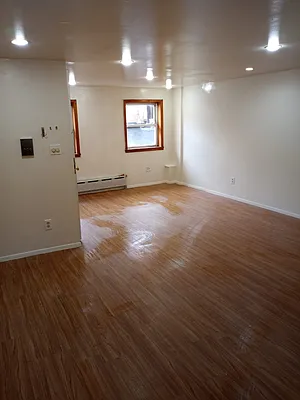 Rented by Tip Top Realty Corp | media 1