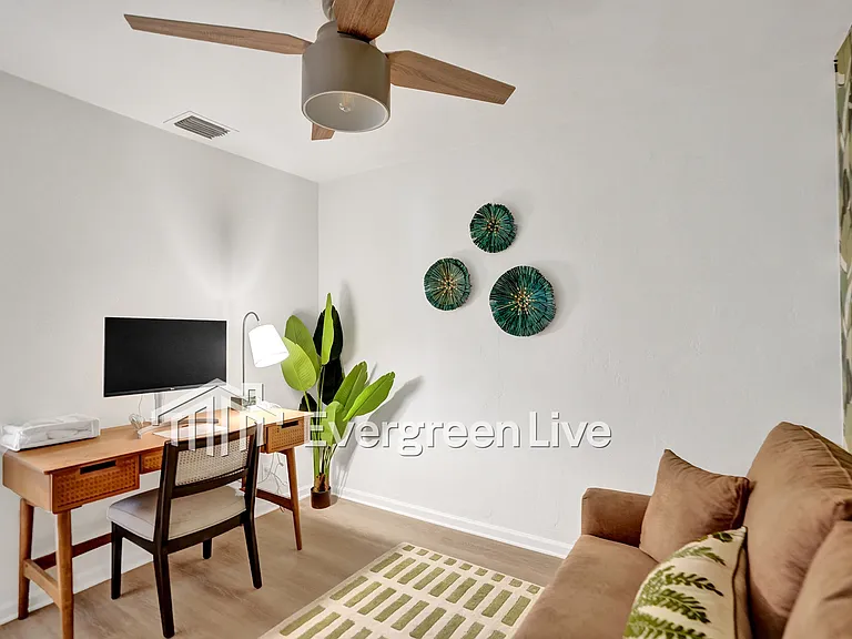 1115 SW 4th Ave — Photo 16