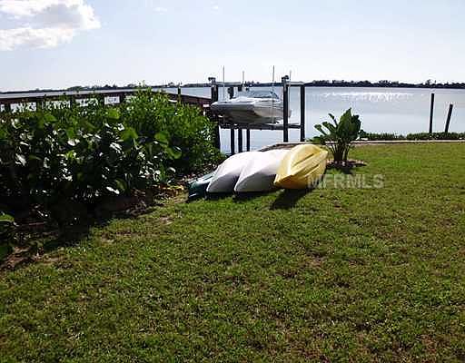 4th image of 219 Bahia Vista Dr