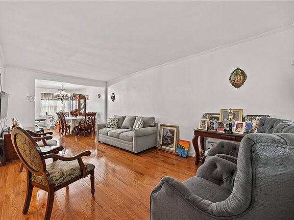 4th image of 1709 E 54th St
