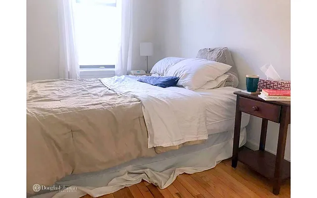 Rented by Douglas Elliman | media 16