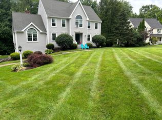 24 Roosevelt Ln, Hopkinton, MA 01748