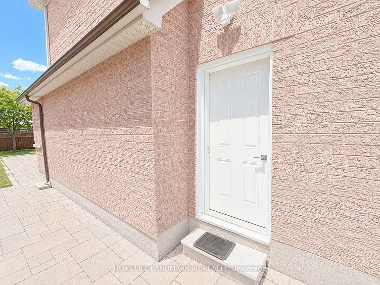 9 Casa Nova Dr #BASEMENT — Photo 3