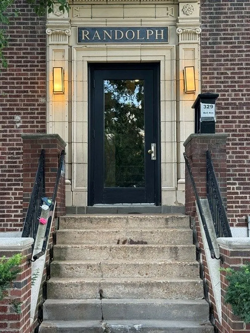 329 Belt Ave #401 | Saint Louis 63112 — Photo 1