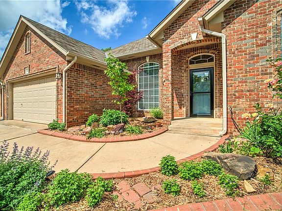 4th image of 14009 Pecan Hollow Ter