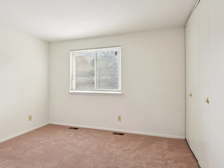 Howard Hills Rental Townhomes and Duplexes — Photo 42