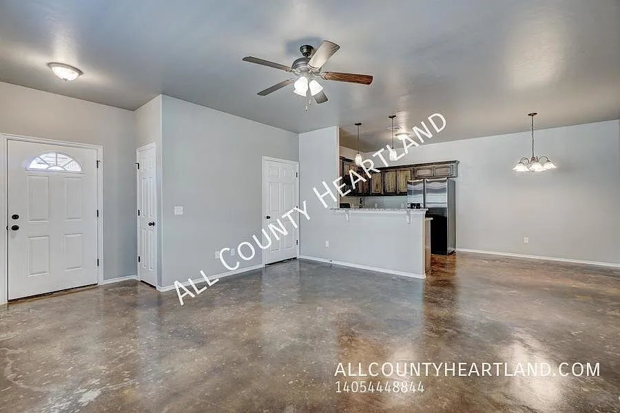 3bed/2bath Duplex Right next to Lake El Reno — Photo 2