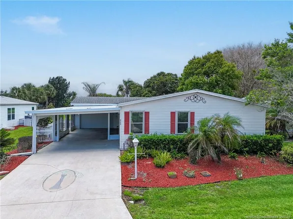 8155 13th Hole Dr, Port Saint Lucie, FL 34952