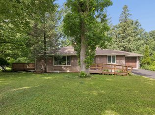 1425 Orkla Dr, Golden Valley, MN 55427