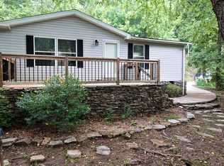 94 Knotting Ln, Franklin, NC 28734