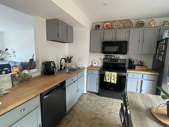 4th image of 3078 Antrim Cir