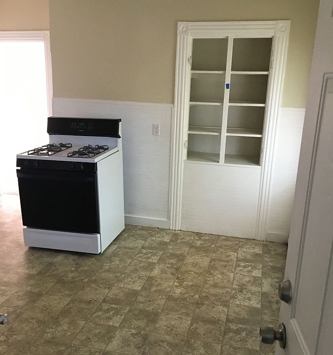 1st image of 201 Whittier Ave #2