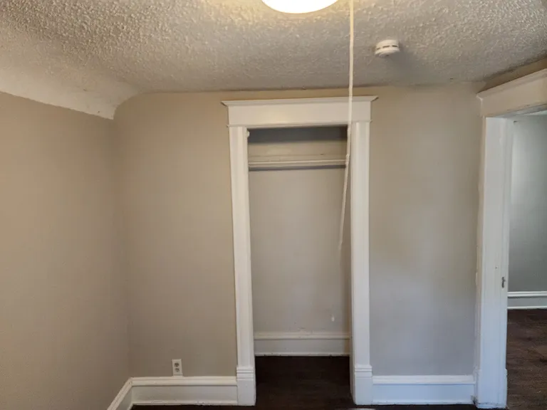 2550 Madison St NE — Photo 16