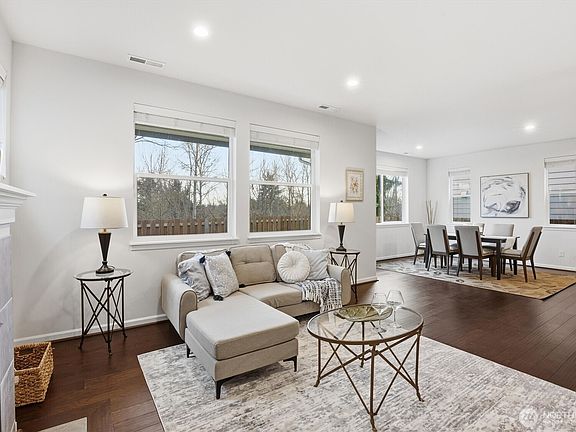 5th image of 4419 31st Avenue SE