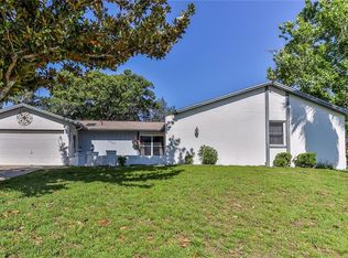 9040 Bay Dr, Spring Hill, FL 34606