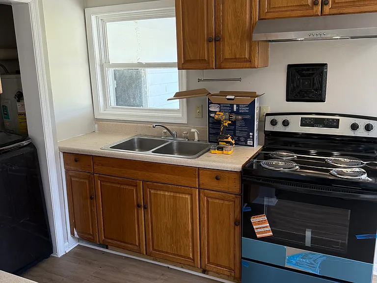 8040 Airport Rd — Photo 3