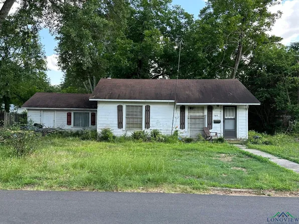 304 W Emory St, Marshall, TX 75670