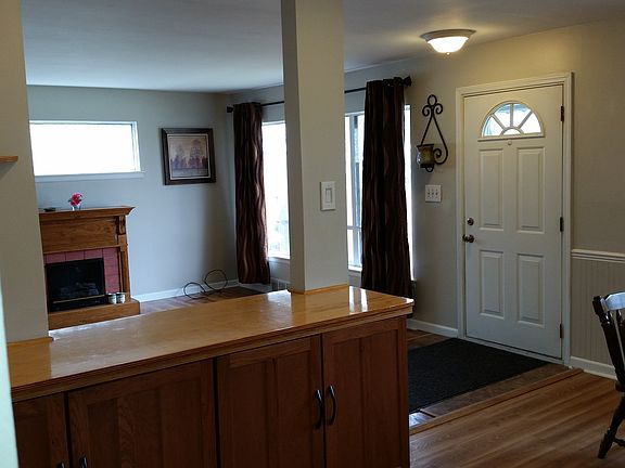 3rd image of 1427 N Selfridge Blvd