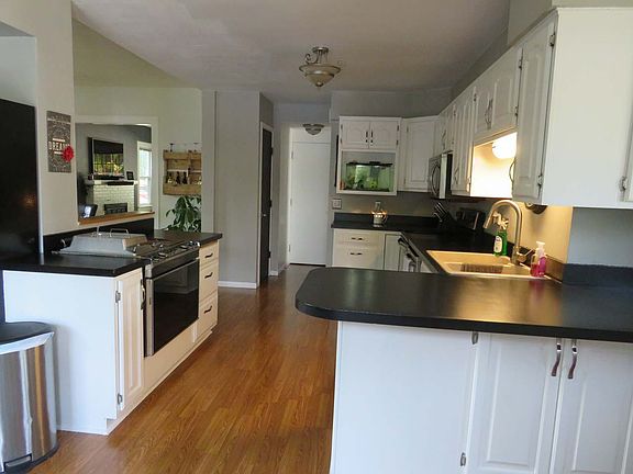 3rd image of 1113 Superior St #S