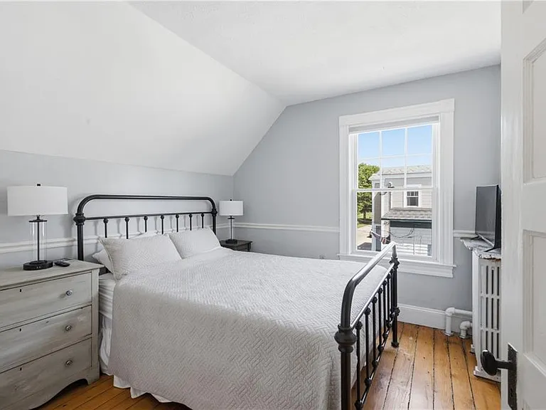 40 W Narragansett Ave — Photo 21