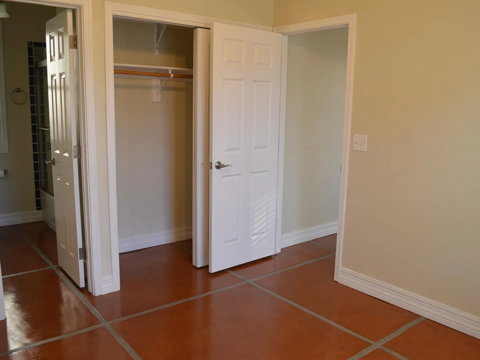 1 bed, 500 sqft, $975 — Photo 4