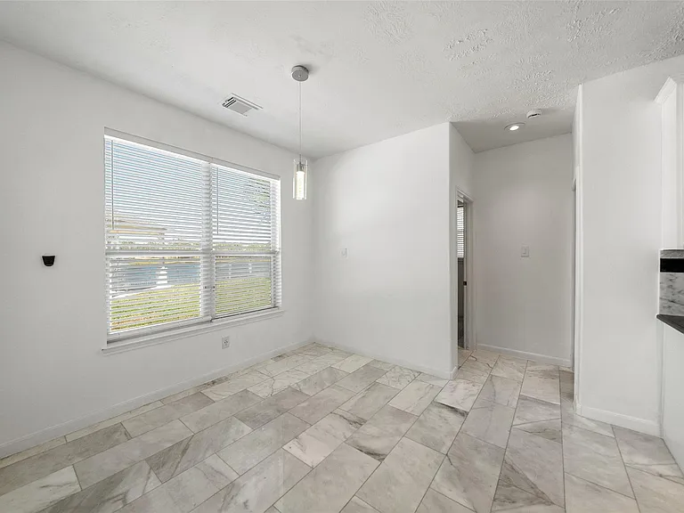 1922 Lake Grayson Dr — Photo 15
