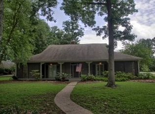 6031 Riverbend Blvd, Baton Rouge, LA 70820