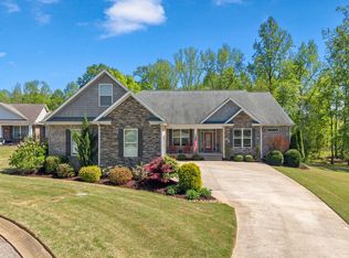 230 Floyd Meadow Dr, Inman, SC 29349