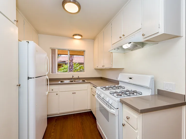 Tonga Apartments — Photo 8
