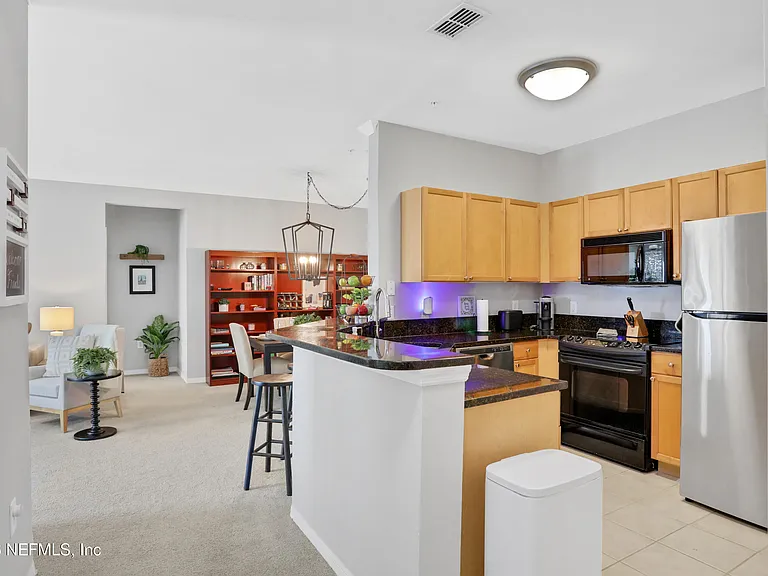 10961 Burnt Mill Rd #425 — Photo 34