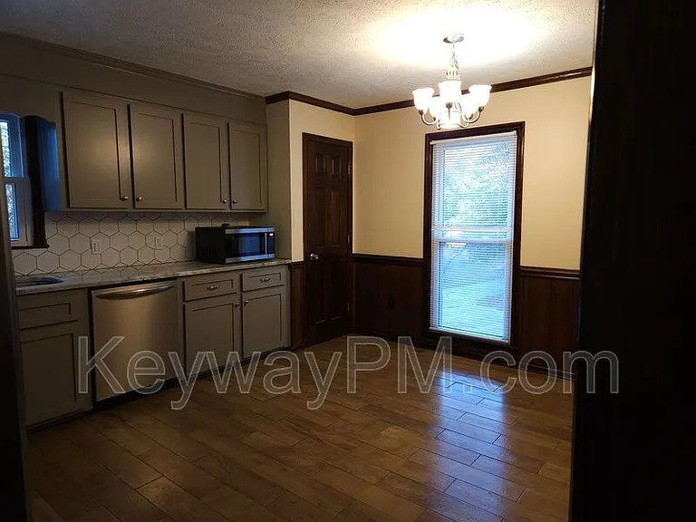 299 Woodland Dr — Photo 6