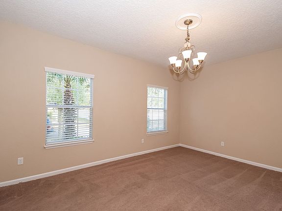 4th image of 513 Southwood Way