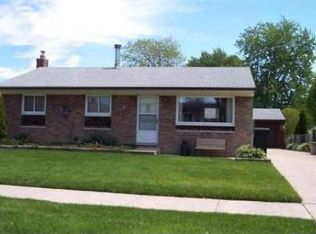 26486 Collingwood St, Roseville, MI 48066