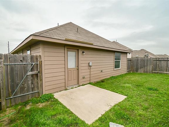 3rd image of 5626 Amelia Plantation Dr