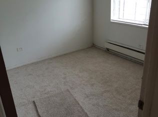 900 S 2nd Ave APT 302, Maywood, IL 60153