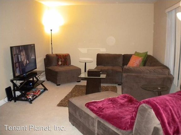 3rd image of 5510 Adelaide Ave Unit 10