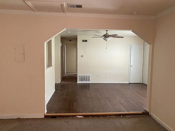4th image of 4527 Clear Spring Dr