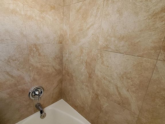 4th image of 440 N 15th St #C