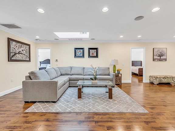 2nd image of 5476 Cloverly Ave