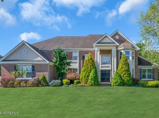 10 Meadow Run Court, Jackson, NJ 08527