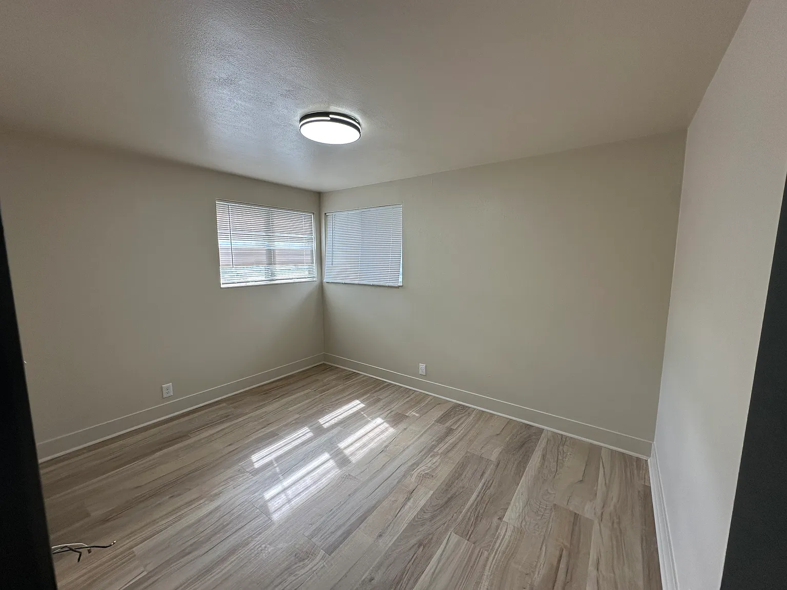 3 bed, 912 sqft, $1,500 — Photo 4