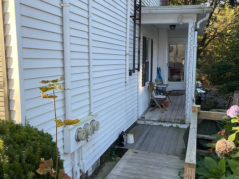 47 Russell St #1 — Photo 22