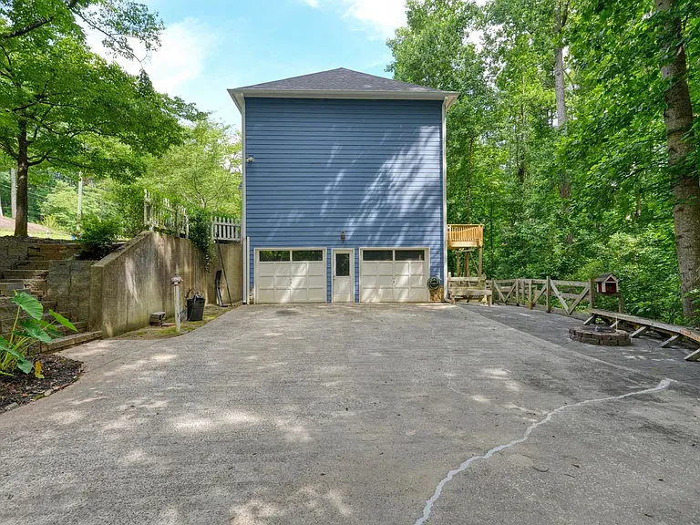 2245 Mills Wood Run — Photo 3