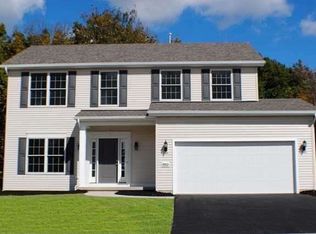 4313 Richwood Dr, Hamburg, NY 14075